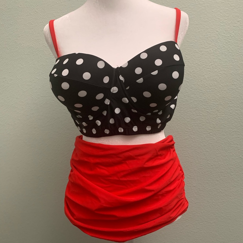 Retro Polkadot Bikini for Curt Gals